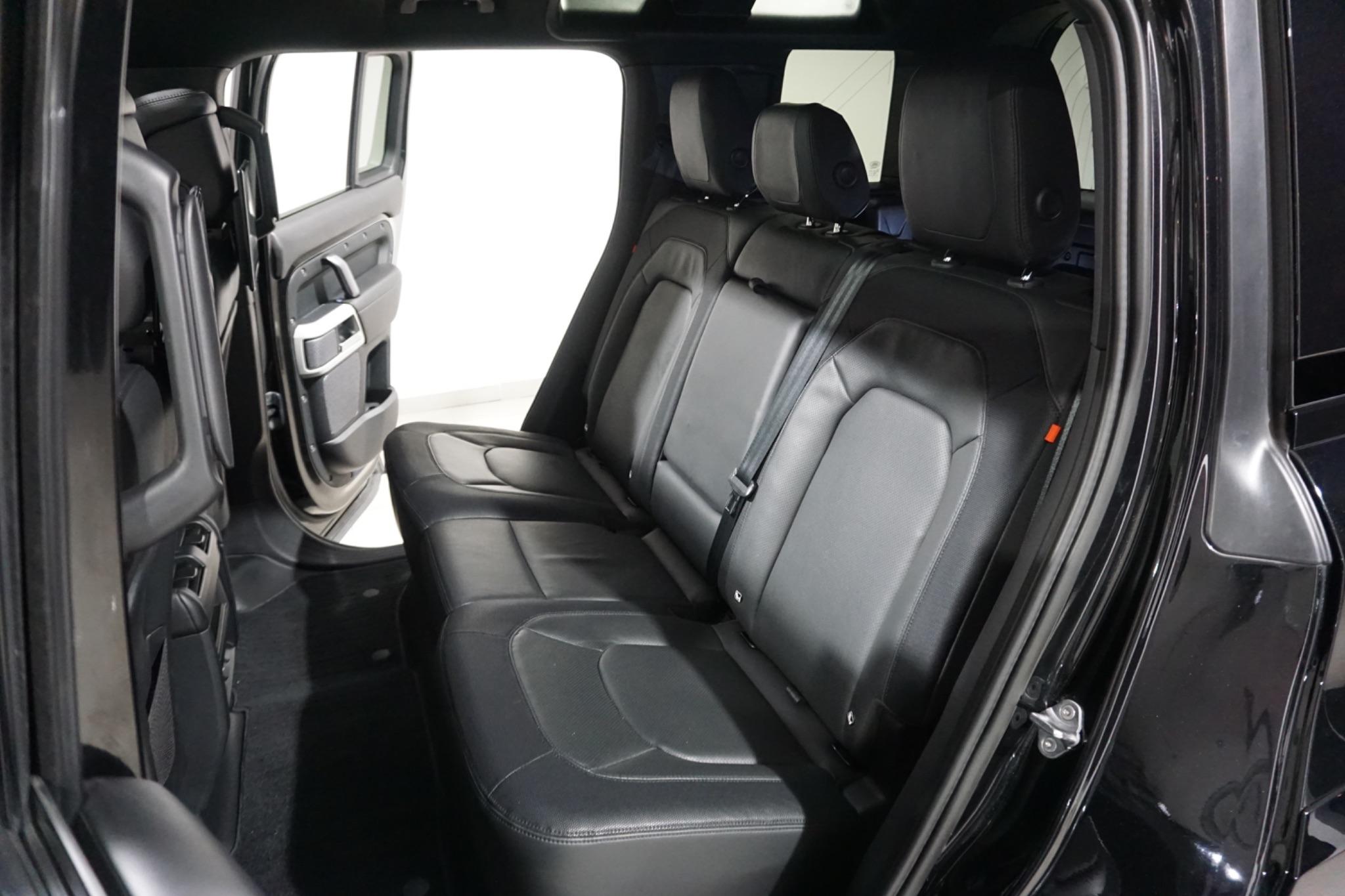 Land Rover Defender 110 3.0 D250 MHEV X-Dynamic HSE Auto 4WD Euro 6 (s/s) 5dr